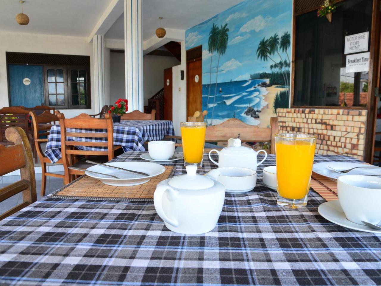 Happy Tuna Guesthouse Hikkaduwa Zewnętrze zdjęcie